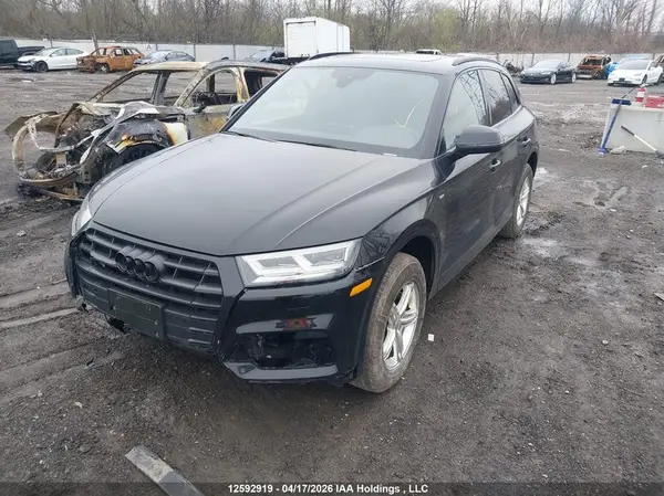 WA1ENAFY8L2053445 2020 AUDI Q5 - Image 2
