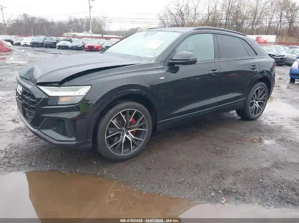 WA1EVAF10KD025256 2019 AUDI Q8 - Image 2