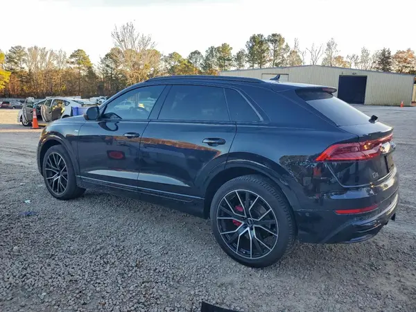 WA1EVAF10KD037049 2019 AUDI Q8 - Image 2