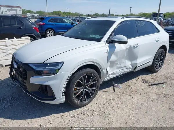 WA1EVAF10KD040422 2019 AUDI Q8 - Image 2