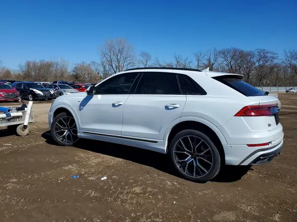 WA1EVAF10KD042123 2019 AUDI Q8 - Image 2