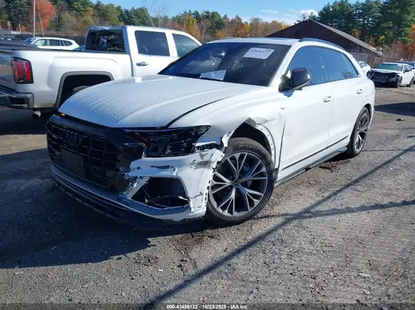 WA1EVAF10MD011571 2021 AUDI Q8 - Image 2