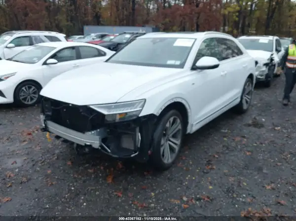 WA1EVAF10MD016740 2021 AUDI Q8 - Image 2