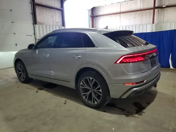 WA1EVAF10MD021050 2021 AUDI Q8 - Image 2