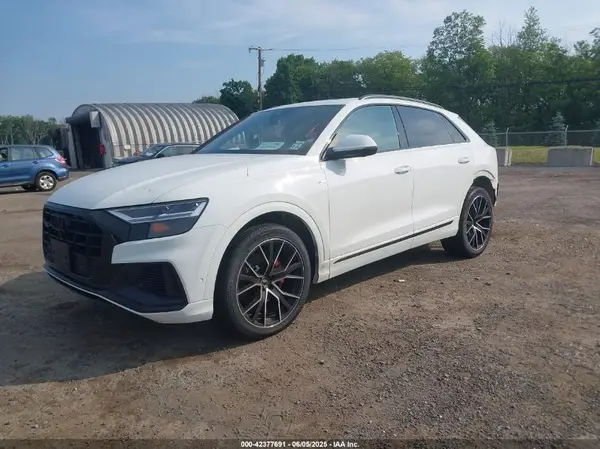 WA1EVAF10MD035031 2021 AUDI Q8 - Image 2