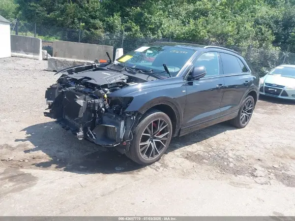 WA1EVAF11KD006599 2019 AUDI Q8 - Image 2