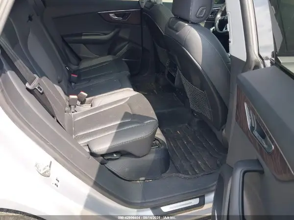 WA1EVAF11KD018462 2019 AUDI Q8 - Image 8
