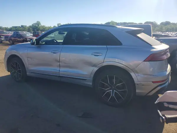 WA1EVAF11KD025301 2019 AUDI Q8 - Image 2