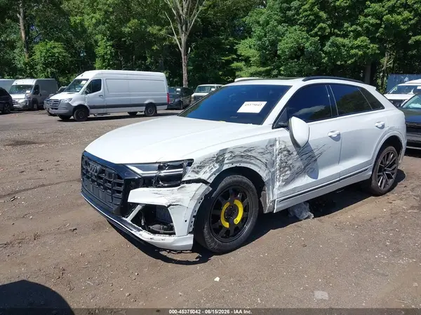 WA1EVAF11KD026593 2019 AUDI Q8 - Image 2