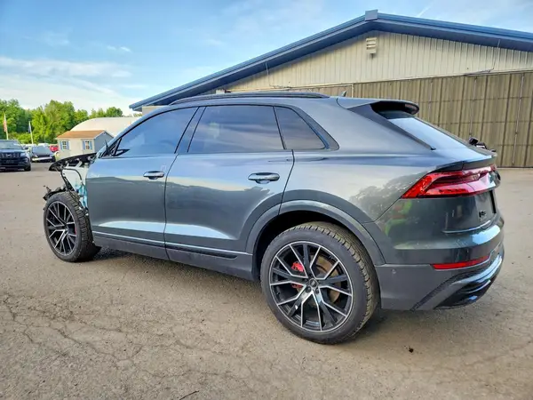 WA1EVAF11MD013961 2021 AUDI Q8 - Image 2