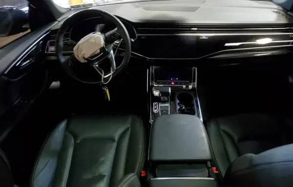 WA1EVAF12MD002421 2021 AUDI Q8 - Image 8