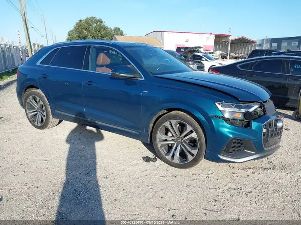 WA1EVAF12MD003519 2021 AUDI Q8 - Image 1