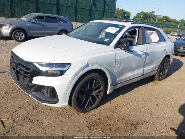 WA1EVAF12MD014424 2021 AUDI Q8 - Image 2