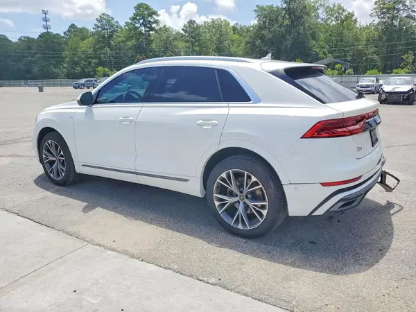 WA1EVAF12MD020062 2021 AUDI Q8 - Image 2