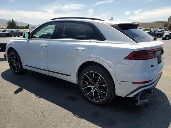 WA1EVAF12MD033393 2021 AUDI Q8 - Image 2