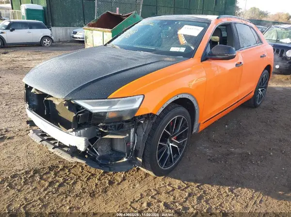 WA1EVAF13KD034730 2019 AUDI Q8 - Image 2