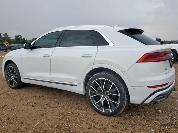 WA1EVAF13MD011905 2021 AUDI Q8 - Image 2