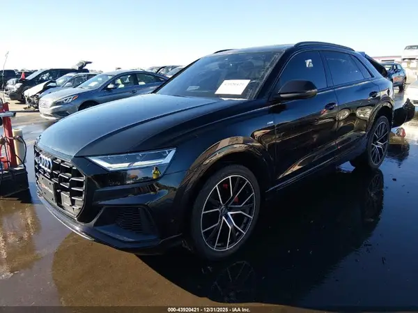 WA1EVAF14KD030184 2019 AUDI Q8 - Image 2