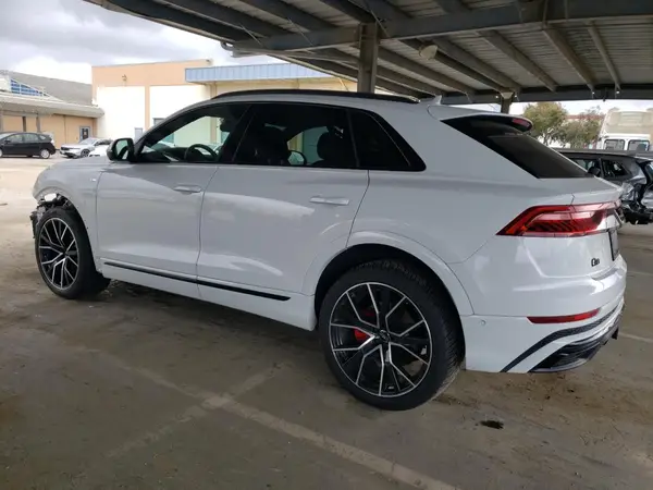 WA1EVAF14KD044053 2019 AUDI Q8 - Image 2