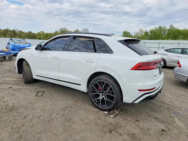 WA1EVAF14KD046885 2019 AUDI Q8 - Image 2