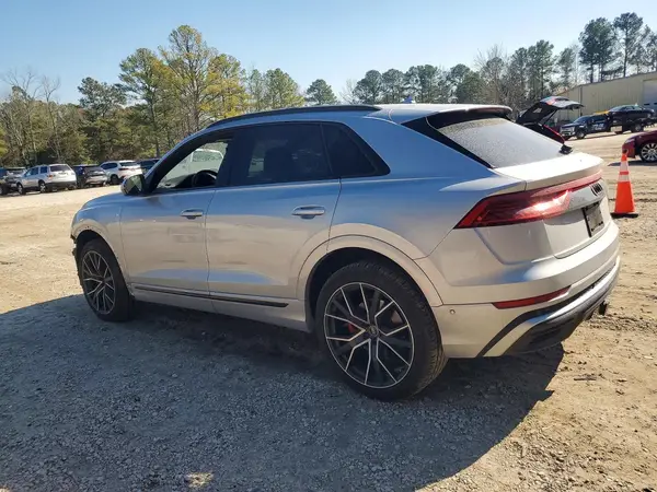 WA1EVAF14MD033010 2021 AUDI Q8 - Image 2