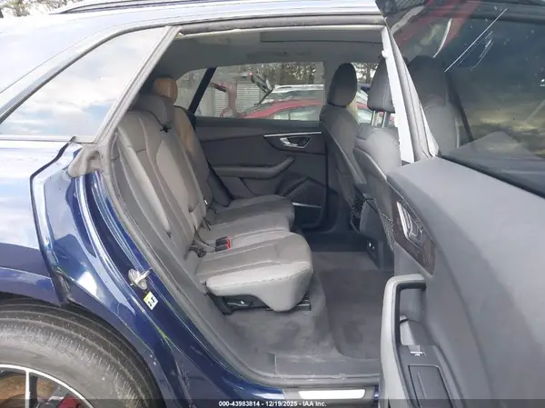 2020 AUDI Q8 auction photo 8