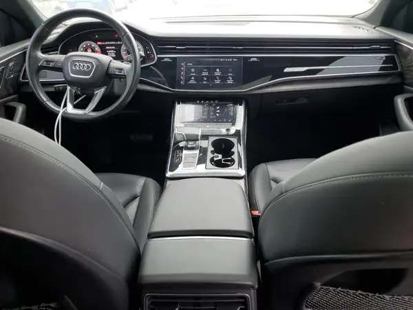 WA1EVAF15MD002610 2021 AUDI Q8 - Image 8
