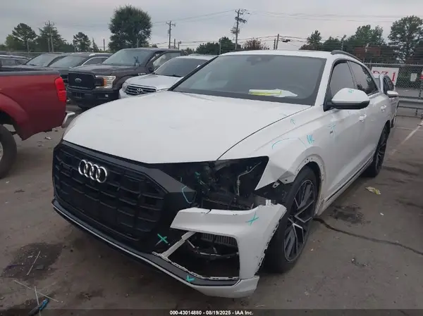 WA1EVAF16KD019705 2019 AUDI Q8 - Image 2