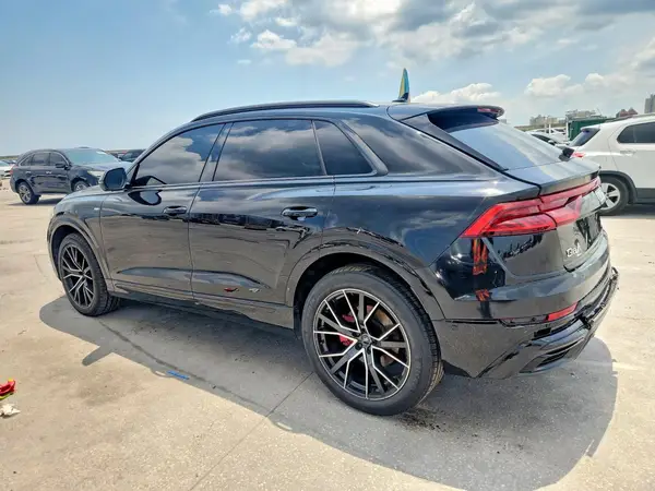 WA1EVAF16KD039372 2019 AUDI Q8 - Image 2