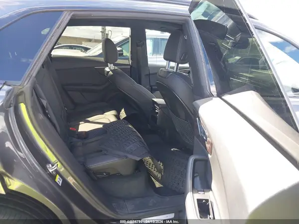 WA1EVAF16KD041073 2019 AUDI Q8 - Image 8