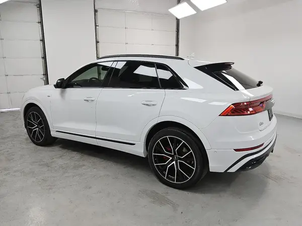WA1EVAF16MD003474 2021 AUDI Q8 - Image 2