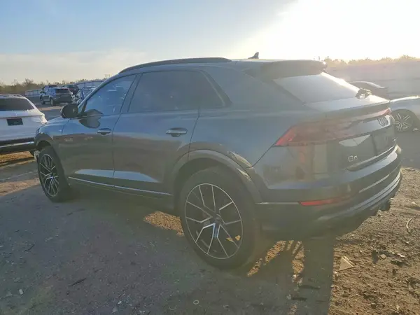 WA1EVAF17KD005862 2019 AUDI Q8 - Image 2