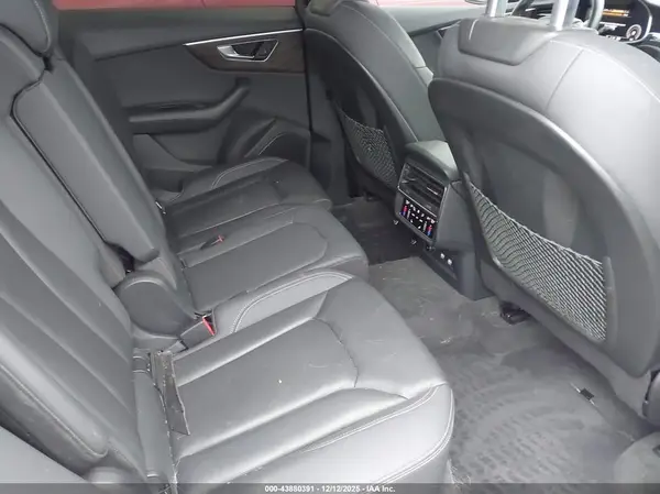 WA1EVAF17KD007563 2019 AUDI Q8 - Image 8