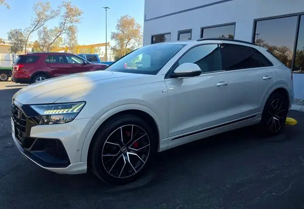 WA1EVAF17MD018808 2021 AUDI Q8 - Image 2