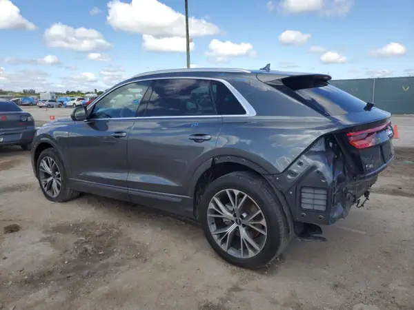 WA1EVAF17MD039755 2021 AUDI Q8 - Image 2