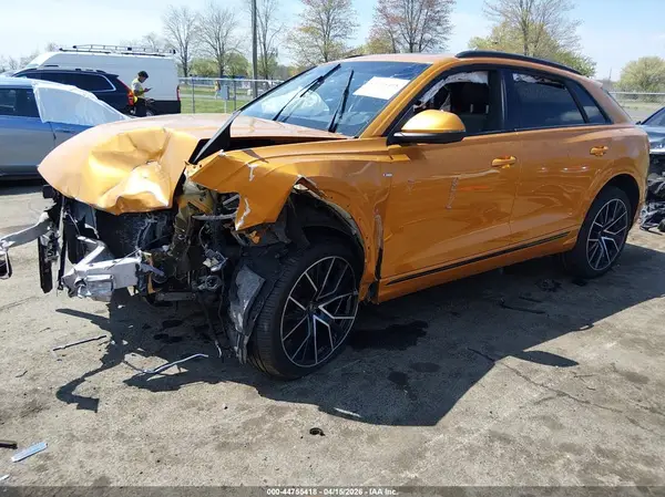 WA1EVAF18KD023979 2019 AUDI Q8 - Image 2