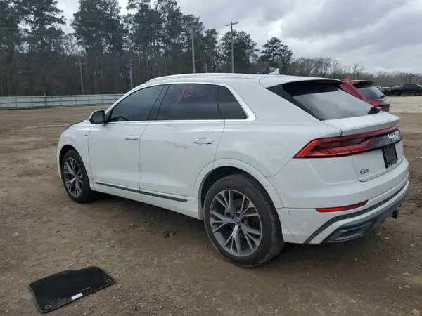 WA1EVAF18MD004657 2021 AUDI Q8 - Image 2