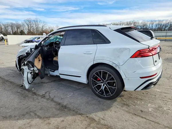 WA1EVAF18MD012905 2021 AUDI Q8 - Image 2