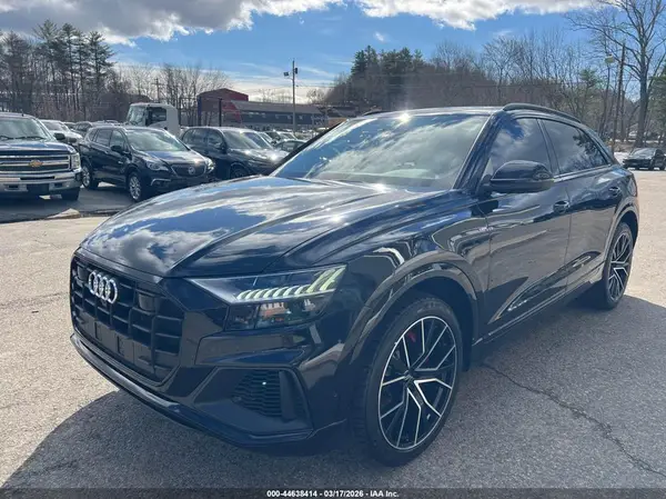 WA1EVAF19KD030777 2019 AUDI Q8 - Image 2