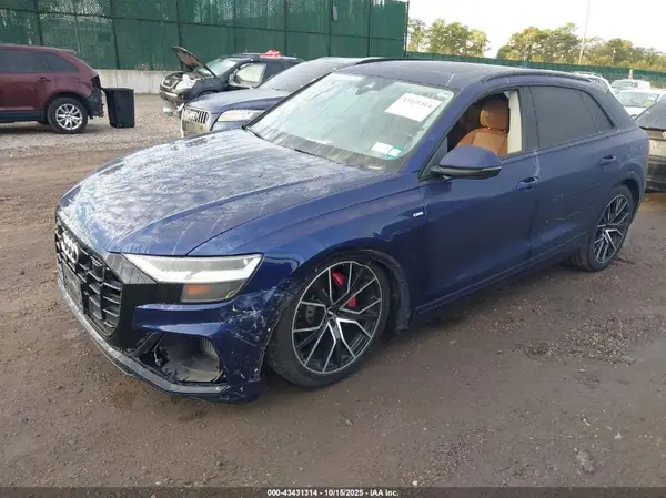 WA1EVAF1XKD022526 2019 AUDI Q8 - Image 2