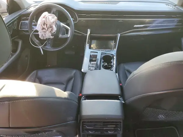 WA1EVAF1XLD004075 2020 AUDI Q8 - Image 8