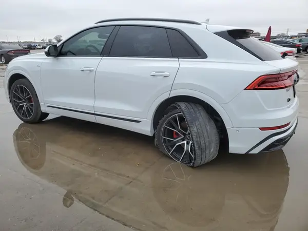 WA1EVAF1XMD026529 2021 AUDI Q8 - Image 2