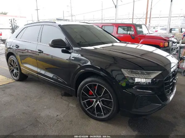 WA1EVAF1XMD033688 2021 AUDI Q8 - Image 1