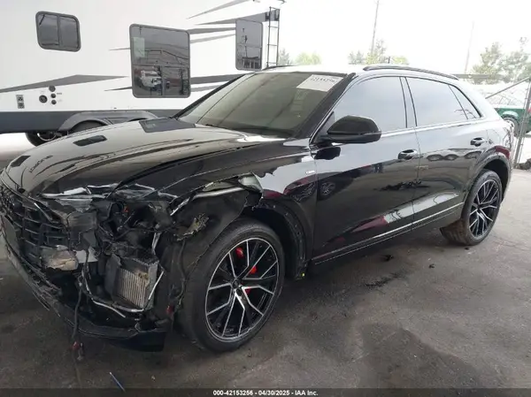 WA1EVAF1XMD033688 2021 AUDI Q8 - Image 2