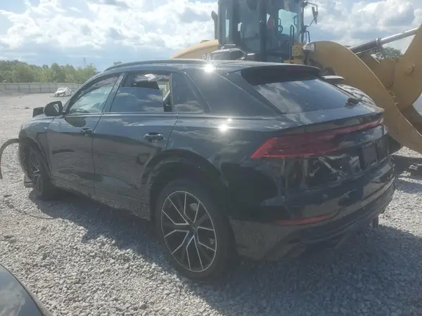 WA1EVAF1XMD033951 2021 AUDI Q8 - Image 2