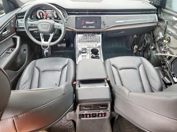 WA1EVAF1XMD042102 2021 AUDI Q8 - Image 8