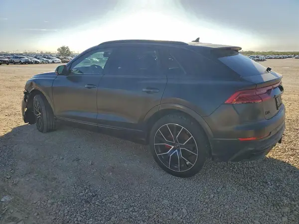 WA1EVBF10ND005468 2022 AUDI Q8 - Image 2