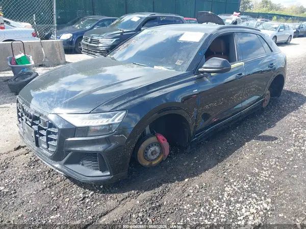 WA1EVBF10PD025352 2023 AUDI Q8 - Image 2