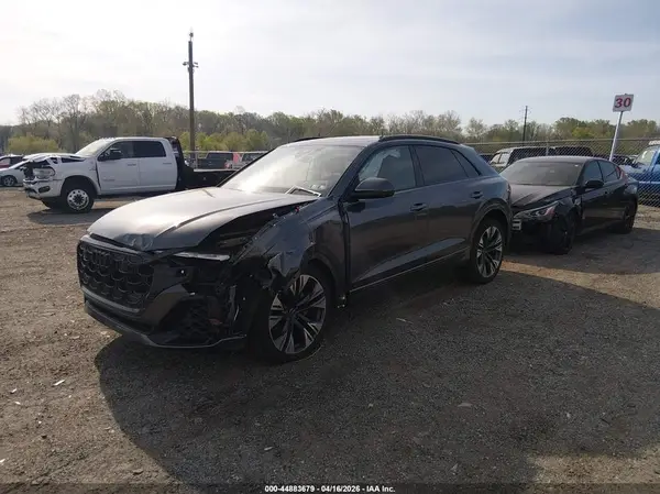 WA1EVBF10RD007338 2024 AUDI Q8 - Image 2