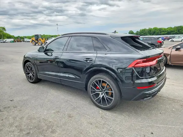 WA1EVBF11ND001235 2022 AUDI Q8 - Image 2